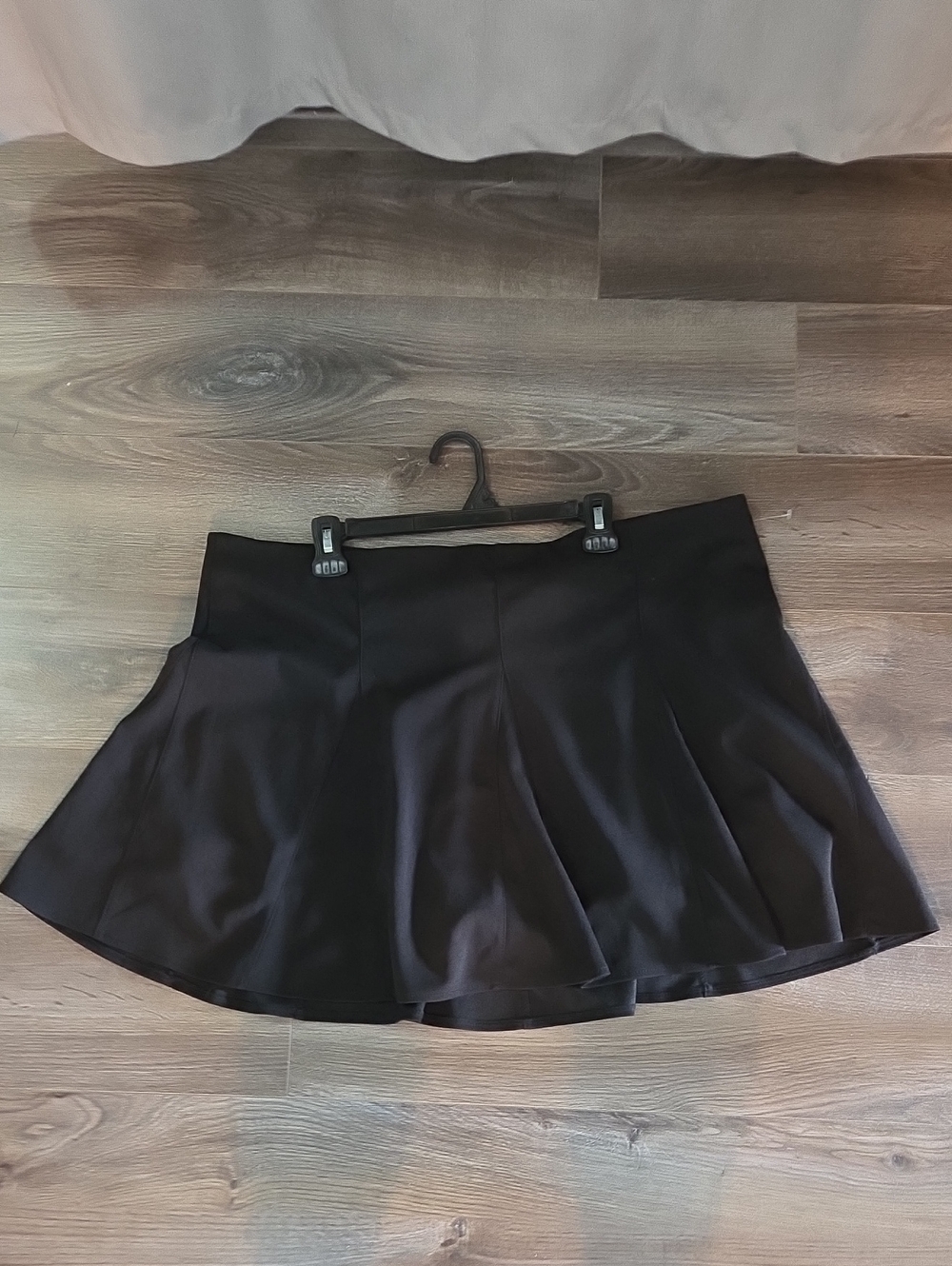 NWT 3X Fashion Nova Black Flared SKORT